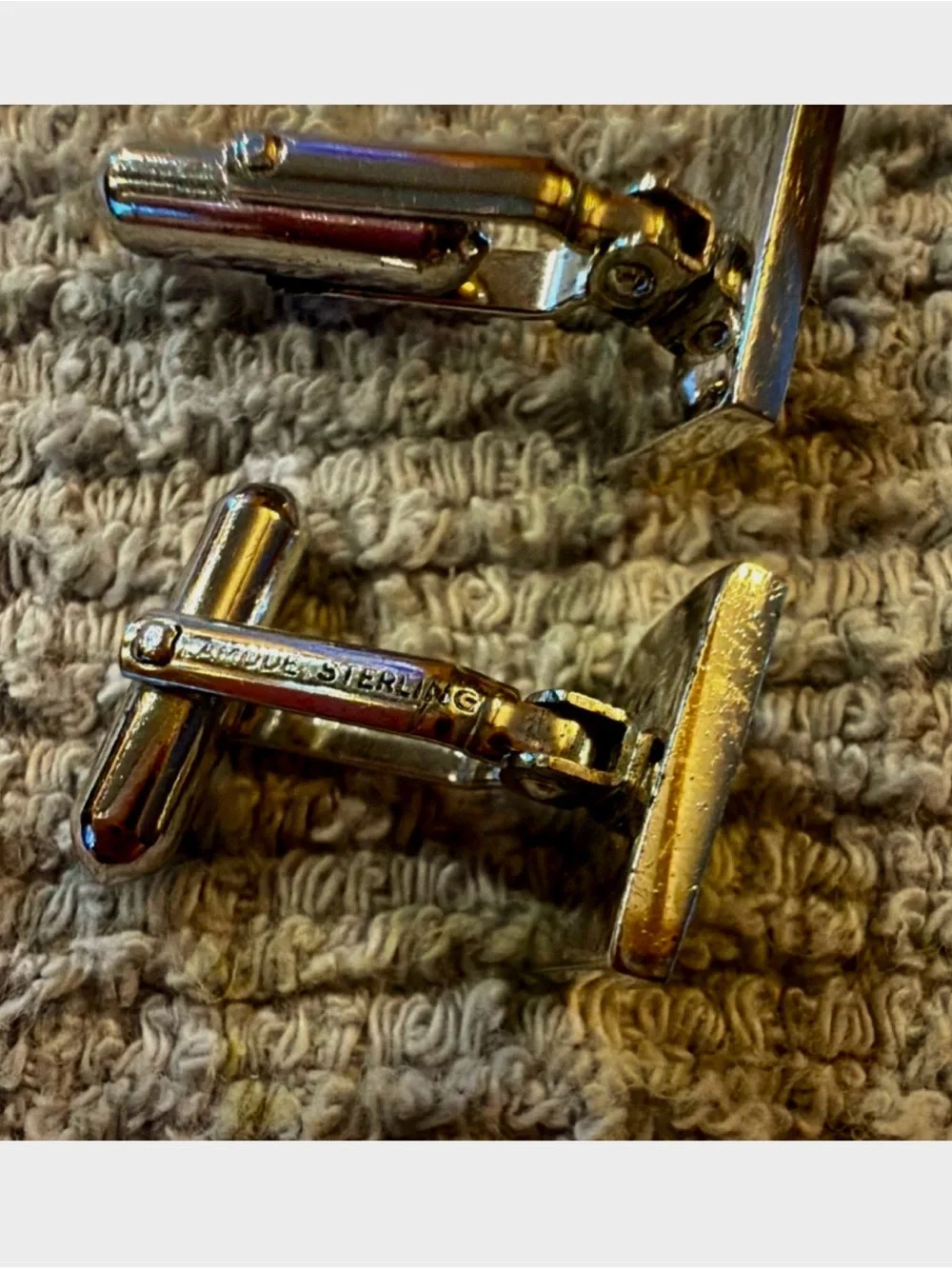 8 pairs of various Men's cufflinks.